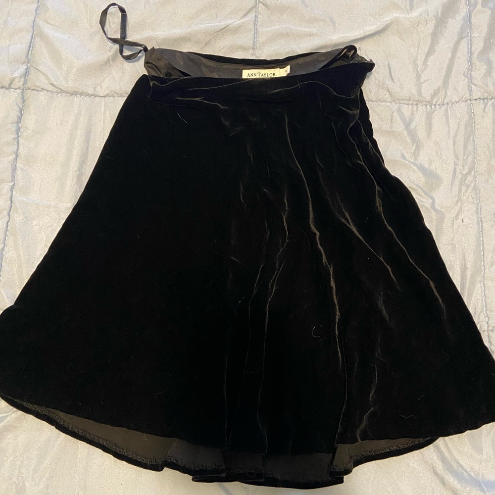 Ann Taylor Velvet MIDI Skirt